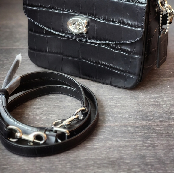 Coach Cassie 19 Croc Embossed (repost) - Picture 4 of 6